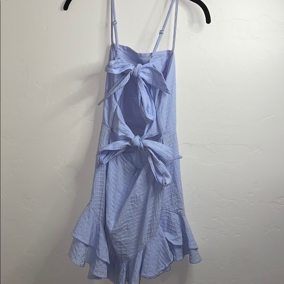 A light blue tie in the back dress - Picture 4 of 4